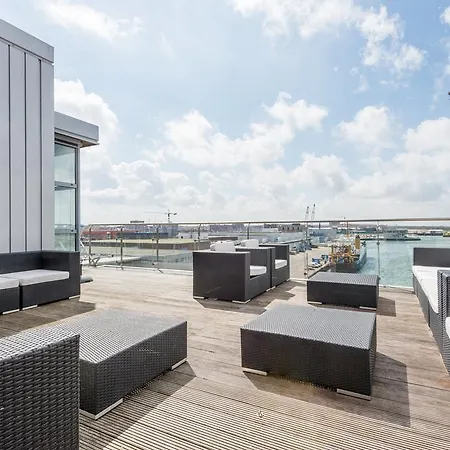 Harbor View Penthouse * The Hague