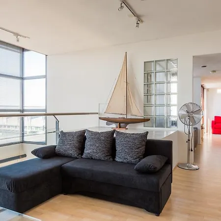 Harbor View Penthouse Apartment